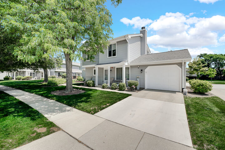 Property Photo:  2442 Brunswick Circle 4D  IL 60517 