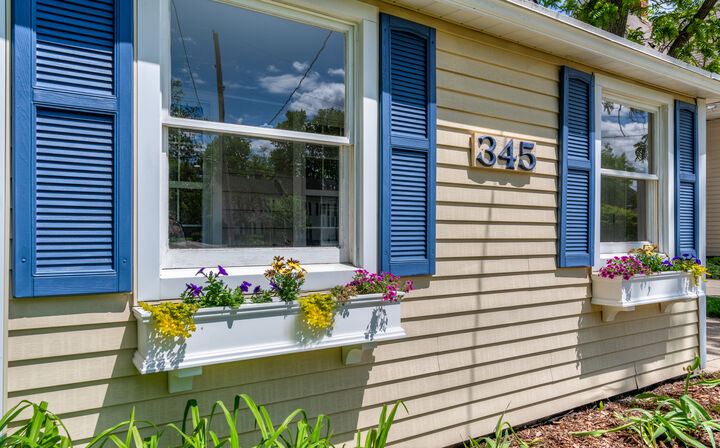 Property Photo: 345 Main Street IL 60510