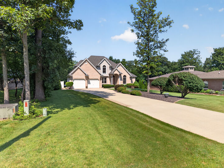 Property Photo: 2841 Emerald Drive IL 61350