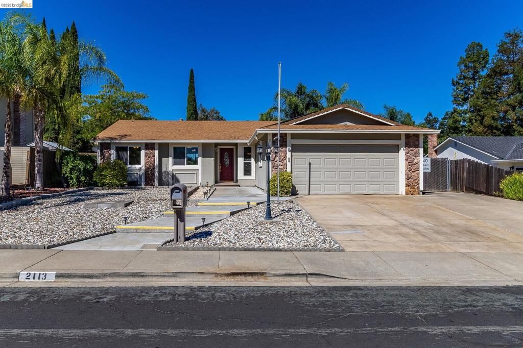 Property Photo:  2113 Cordoba Way  CA 94509 