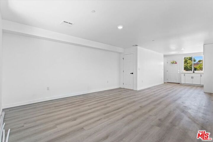 Property Photo: 442 E 118th Street CA 90061