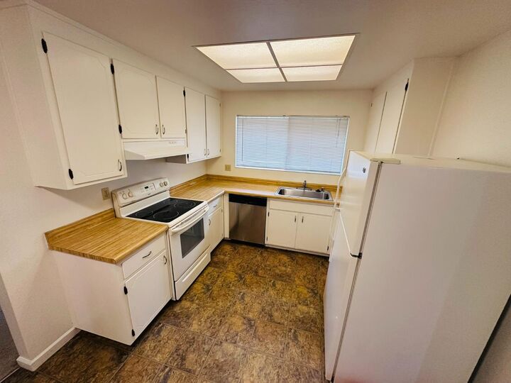 Property Photo: 2844 Seine Avenue CA 95616