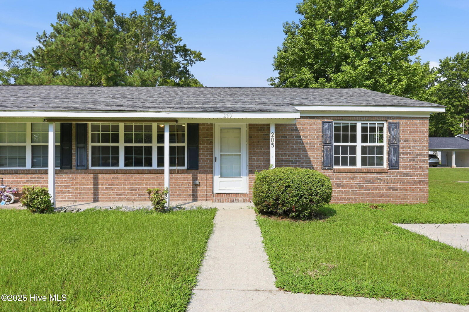 Property Photo:  205 5th Avenue  NC 28546 