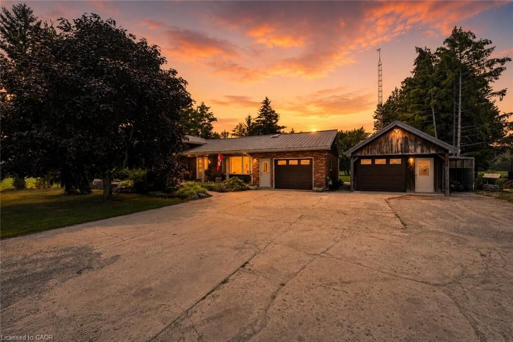 Property Photo: 74066 Wellandport Road ON L0R 2J0