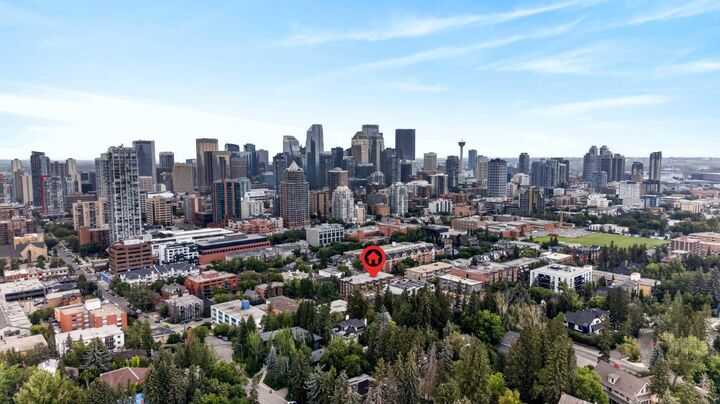 Property Photo: 903 19 Avenue SW 103 AB T2T 0H8