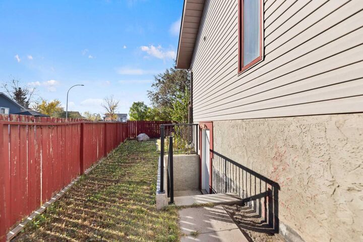 Property Photo: 48 Castleglen Court NE AB T3J 2B8