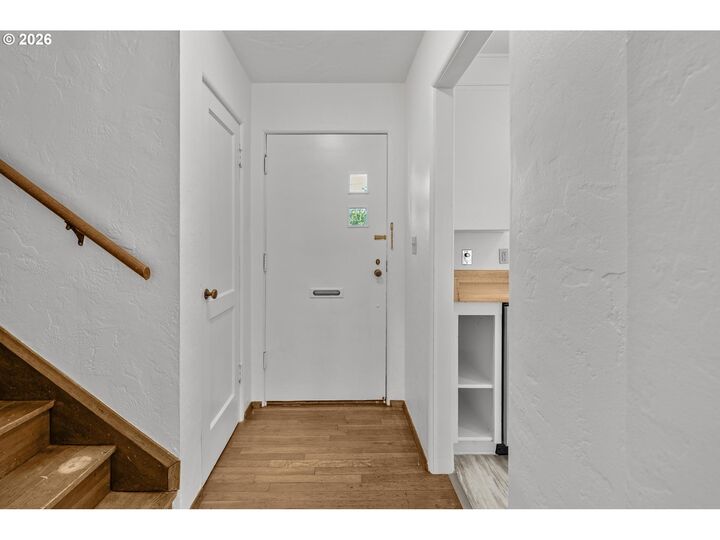 Property Photo:  6723 NE Broadway  OR 97213 