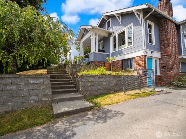 Property Photo:  16427  109th Avenue SE  WA 98055 