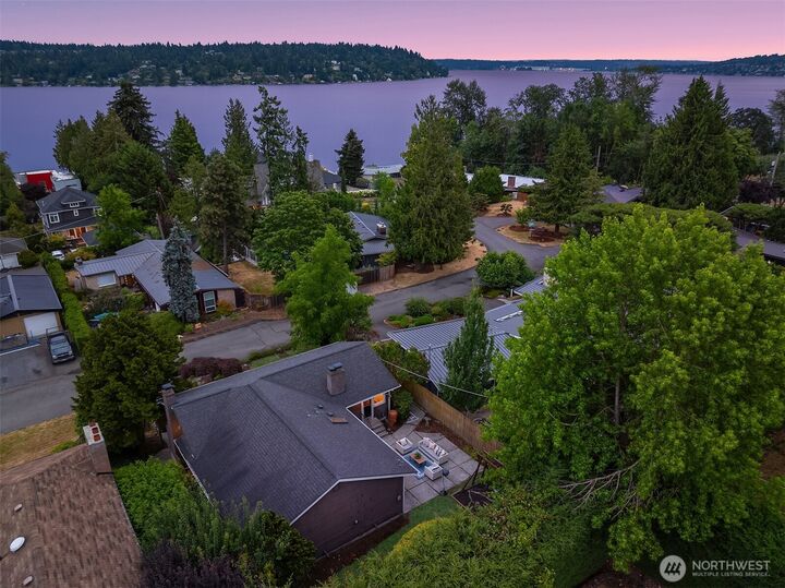 Property Photo: 6425 Hampton Road S WA 98118