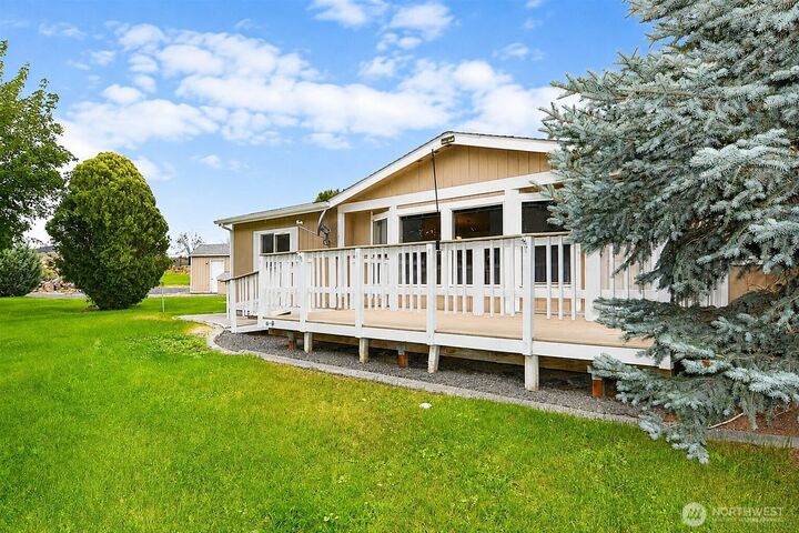 Property Photo:  4828  Road 3.7  NE  WA 98837 