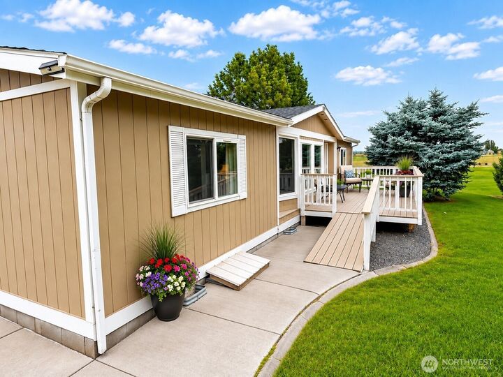 Property Photo: 4828 Road 3.7 NE WA 98837