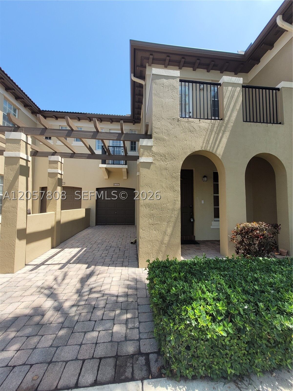 Property Photo: 8707 Buckskin Mnr 5-12 FL 33328