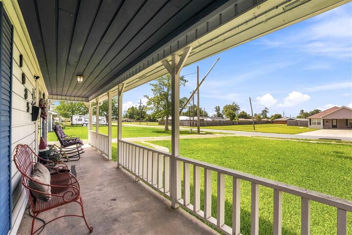 Property Photo: 1035 Shady Lane LA 70669