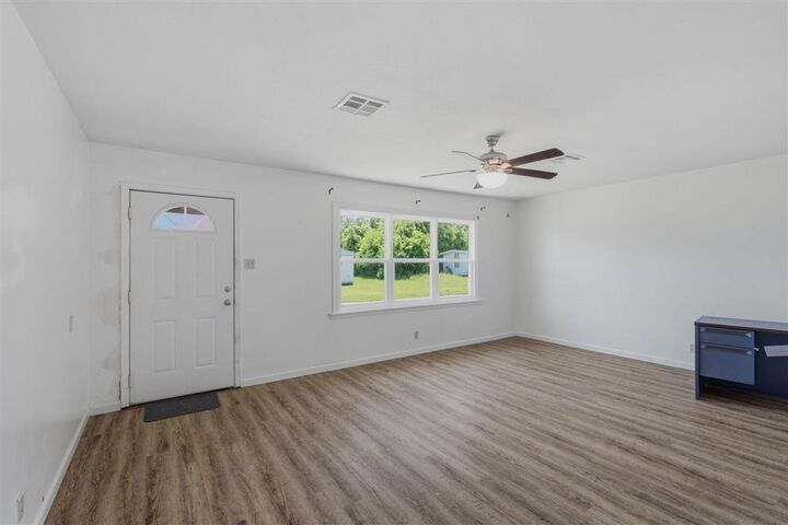 Property Photo: 220 Penn Street LA 70601