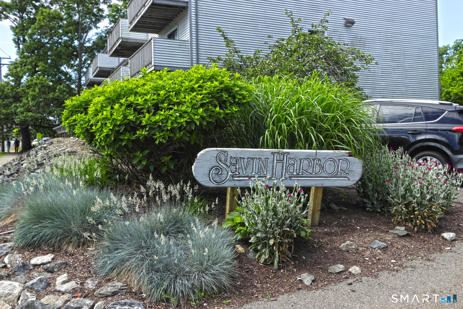 Property Photo:  330 Savin Avenue 76  CT 06516 