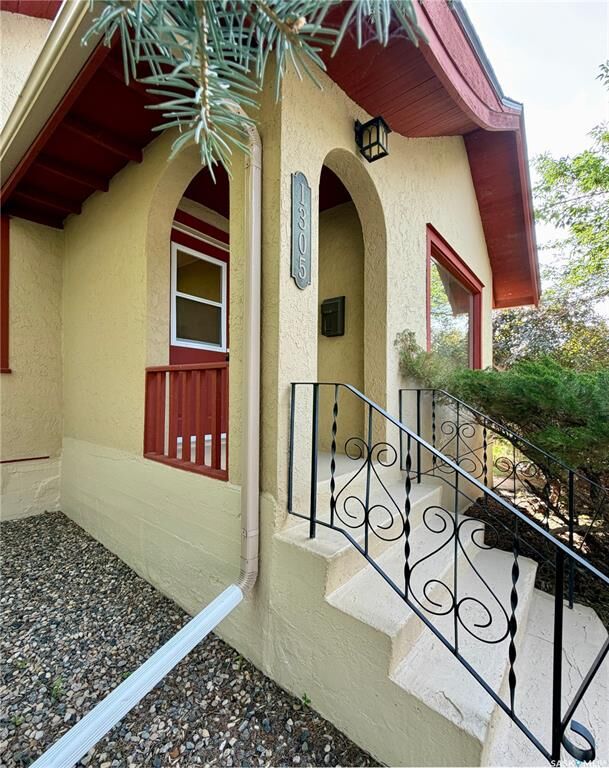 Property Photo: 1305 2nd Street SK S4A 0M3