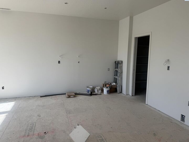 Property Photo: 2968 Meadowlark Avenue WA 99352