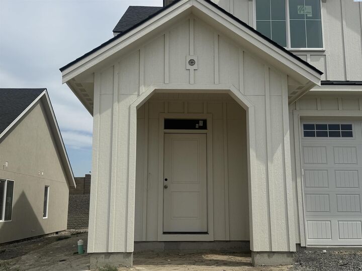 Property Photo: 2968 Meadowlark Avenue WA 99352