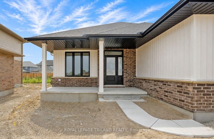 Property Photo: 155 Shaw Valley Drive ON N5R 0C8
