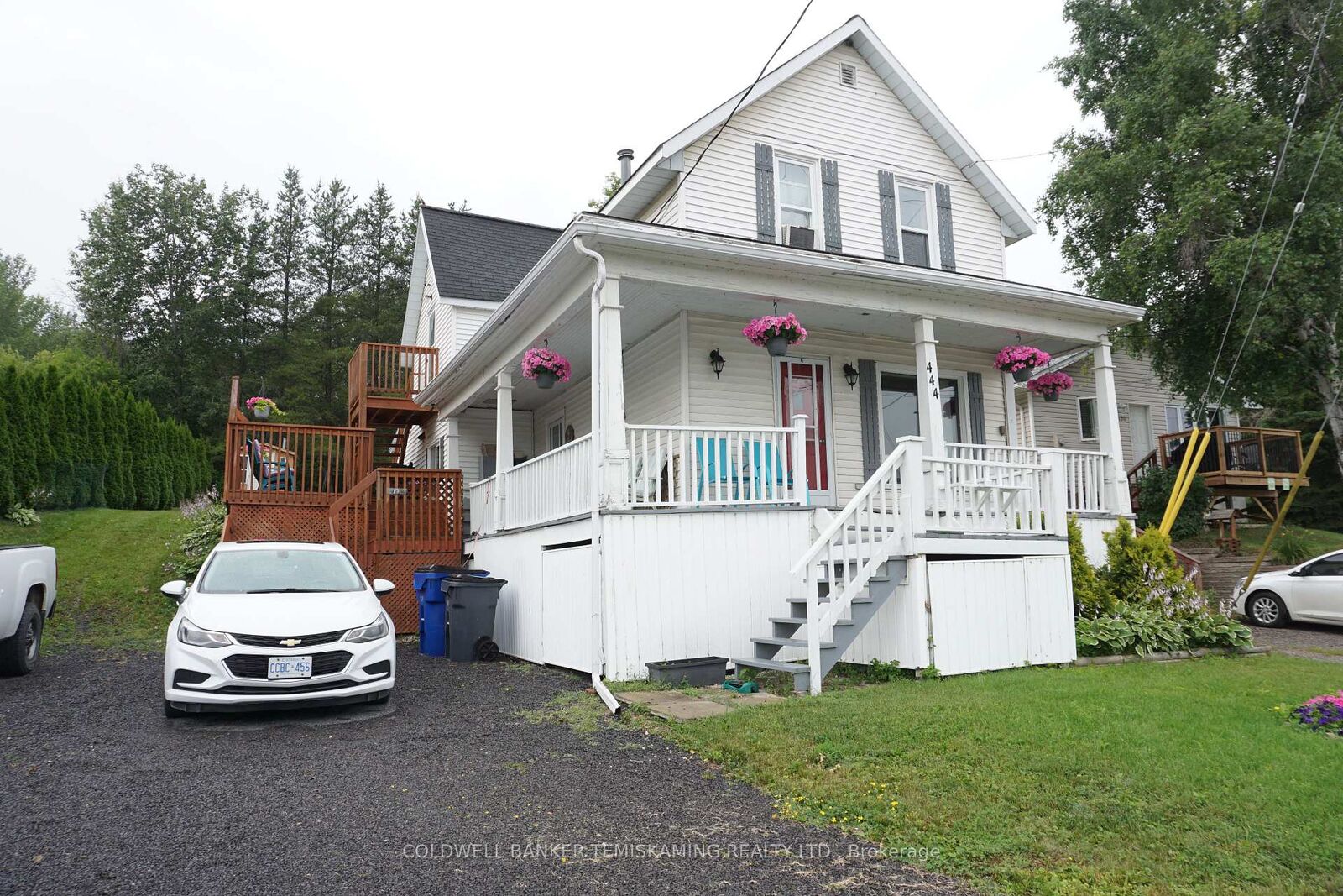 Property Photo: 444 Lakeshore Road N ON P0J 1P0