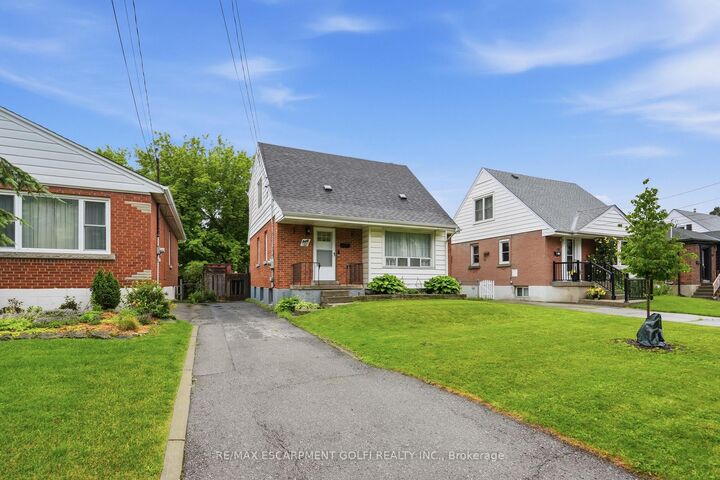 Property Photo: 160 East 36th Street ON L8V 3Z4
