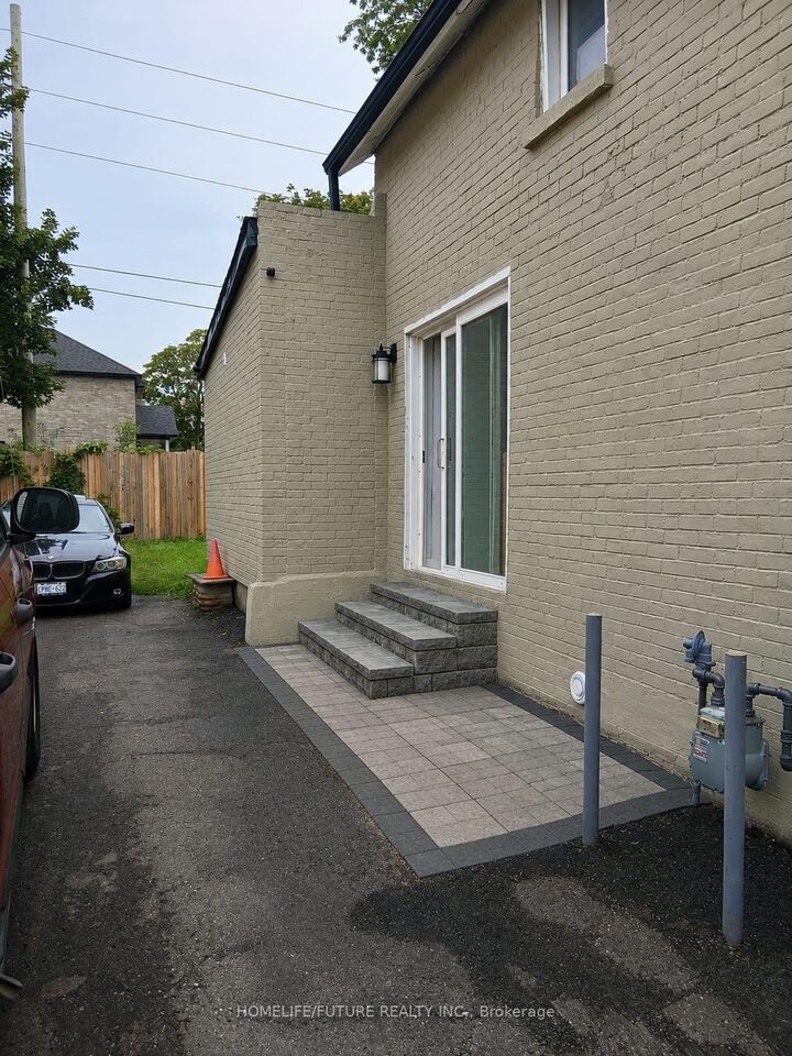 Property Photo: 212 Court Street ON L1H 4W7