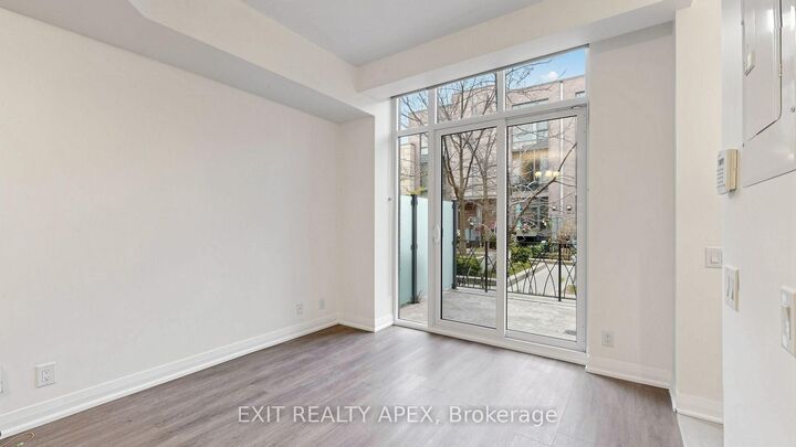 Property Photo: 23 Valhalla Inn Road 40 ON M9B 0B3