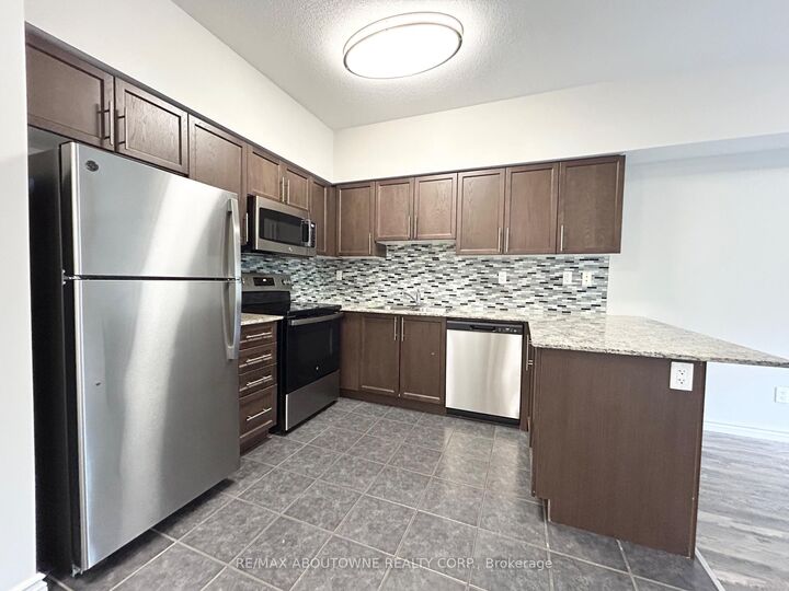 Property Photo: 5 Rittenhouse Road 203 ON N2E 2M8