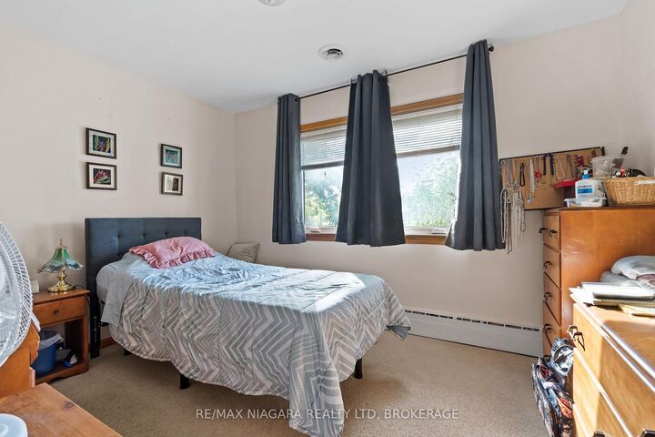 419 Steele Street — photo 1