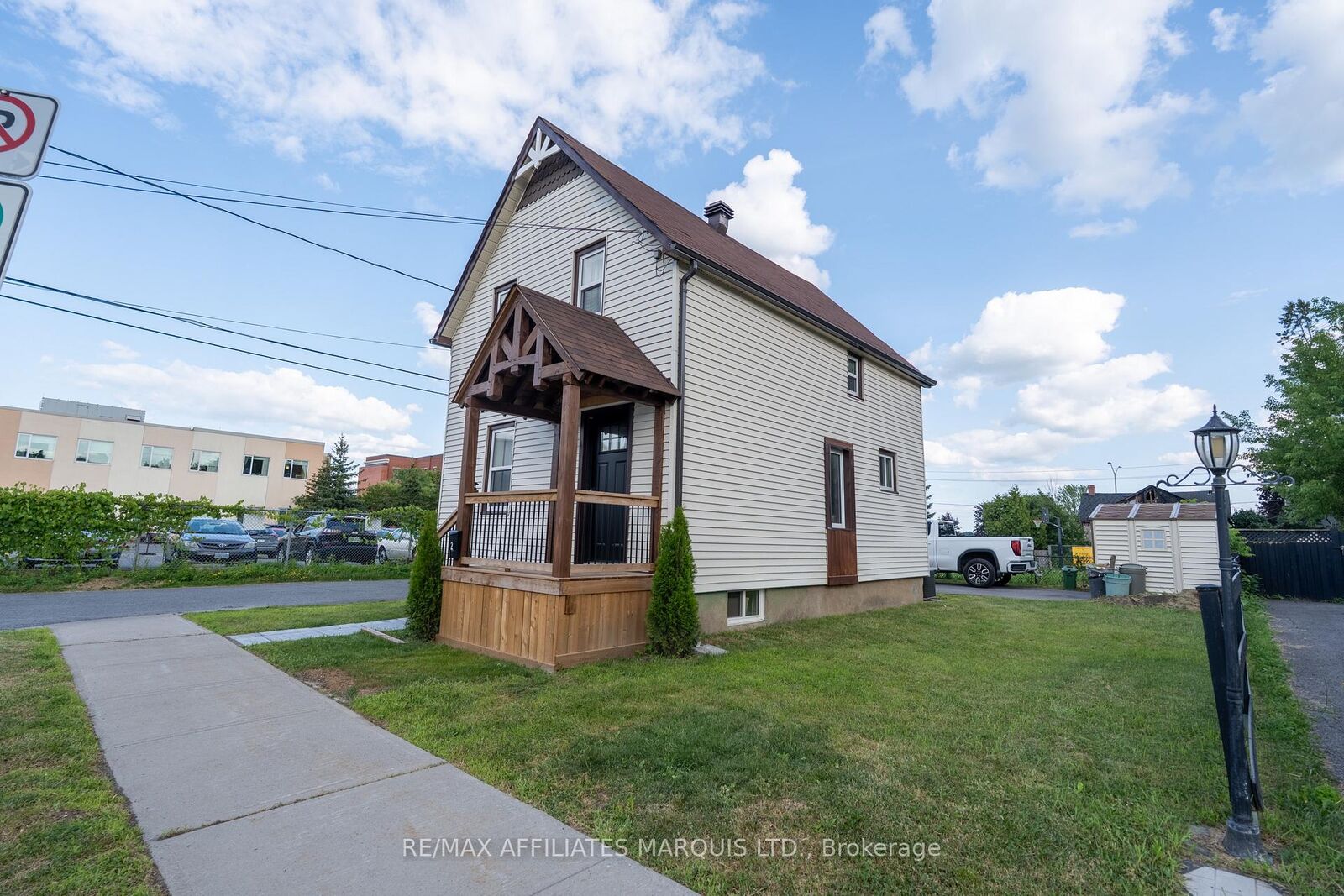 Property Photo: 2 Whitehead Avenue ON K6J 1B1