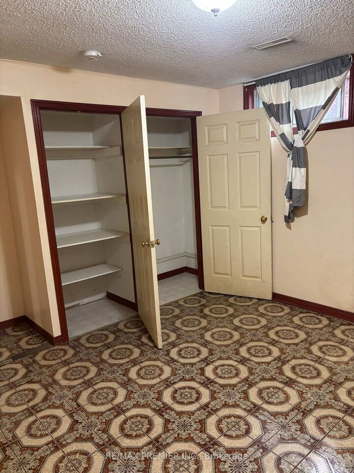 Property Photo: 37 Irwin Road Lower ON M9W 2P6