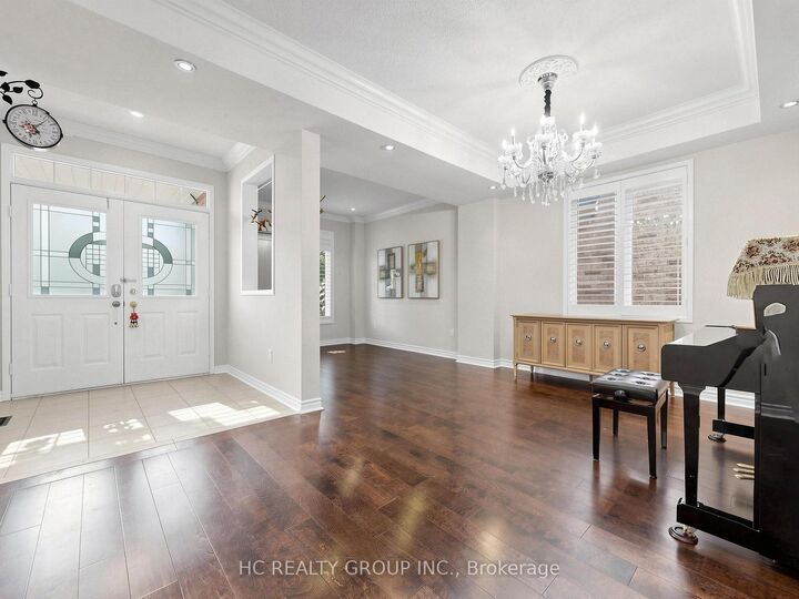 Property Photo: 232 Stonebridge Drive ON L6C 2C8