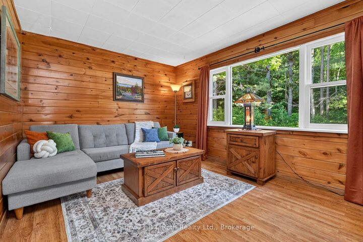 Photo de la propriété:  1020 Rosseau Lake Road 1 N/A  ON P0B 1P0 
