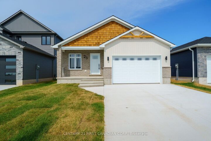 107 Victoria Avenue — photo 1