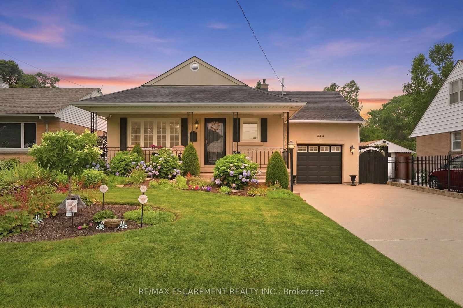 Property Photo: 344 East 36th Street ON L8V 3Z8