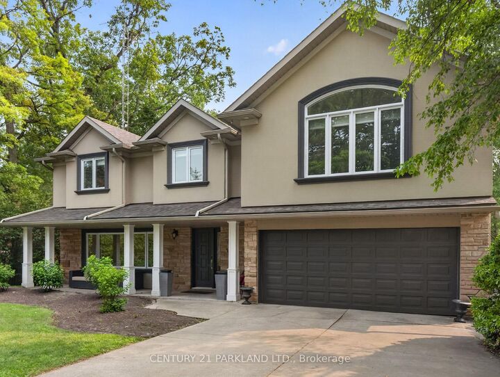 1302 Hillview Crescent — photo 1
