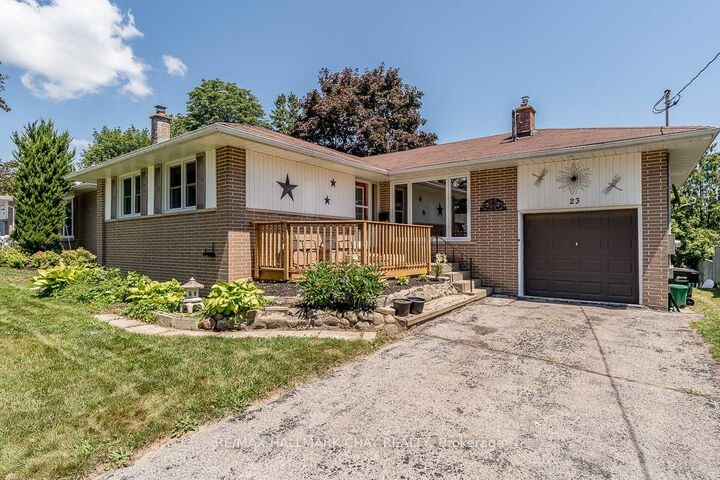 Property Photo: 23 Downsview Drive ON L4M 4P7
