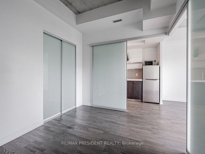 Property Photo:  560 King Street W 1005  ON M5V 0L5 