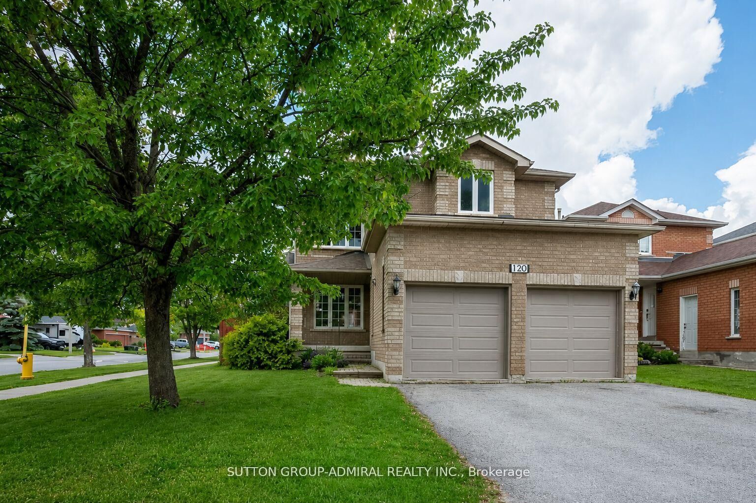 Property Photo: 120 Widgeon Street ON L4N 8W4