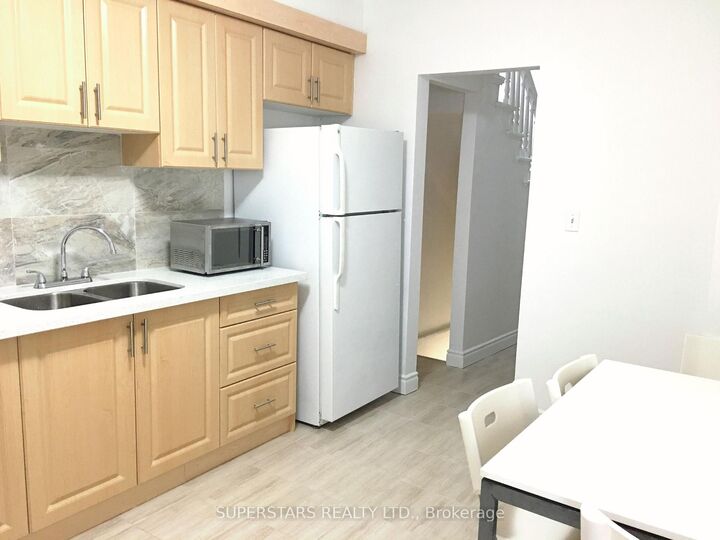 Property Photo: 46 Sullivan Street ON M5T 1C1