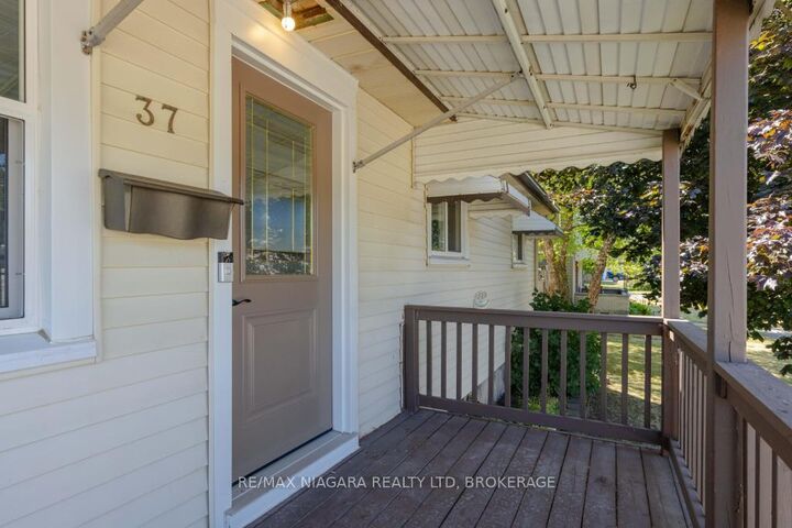 Property Photo: 37 Concession Road ON L2A 4G3