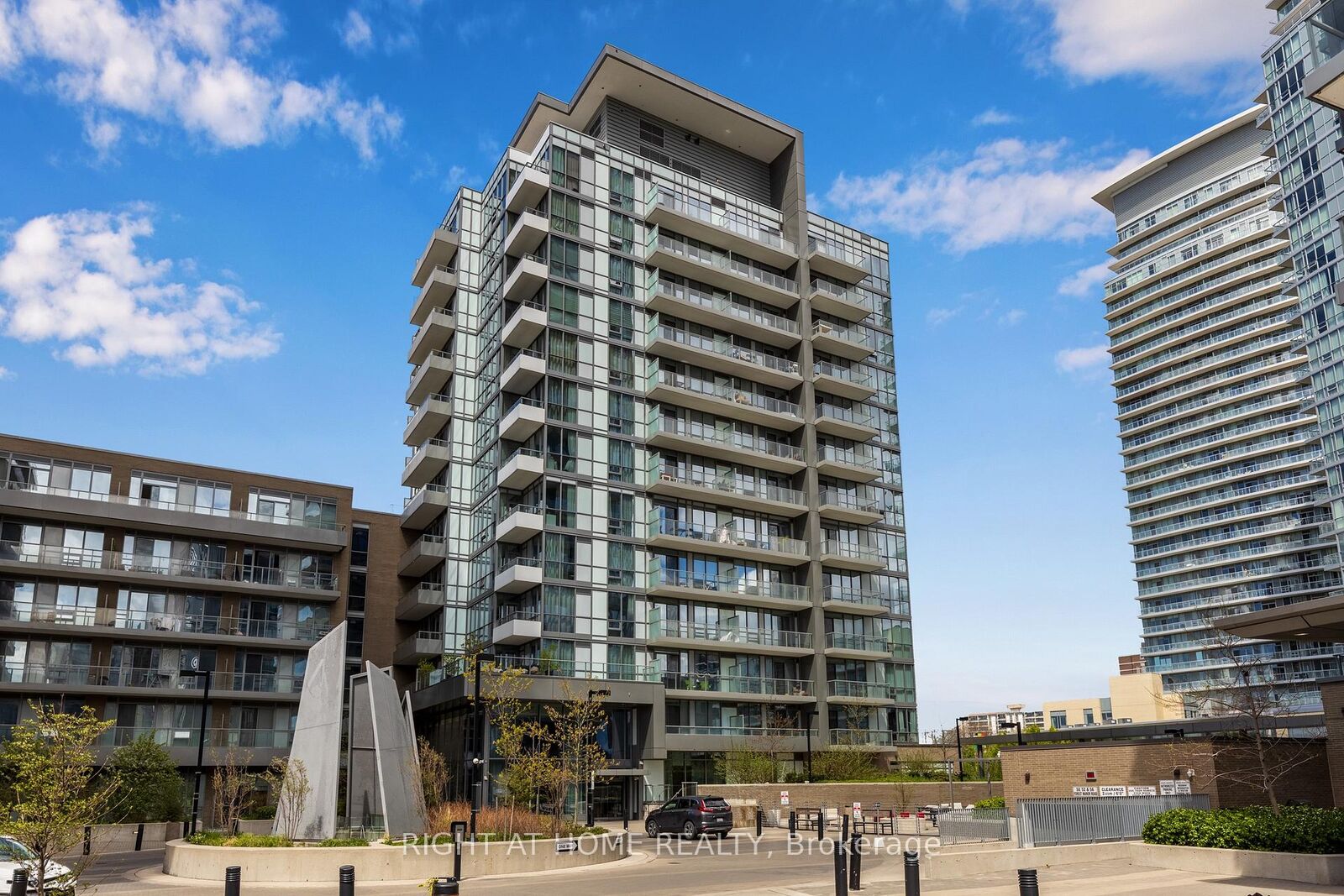 Property Photo: 52 Forest Manor Road 108 ON M2J 0E2