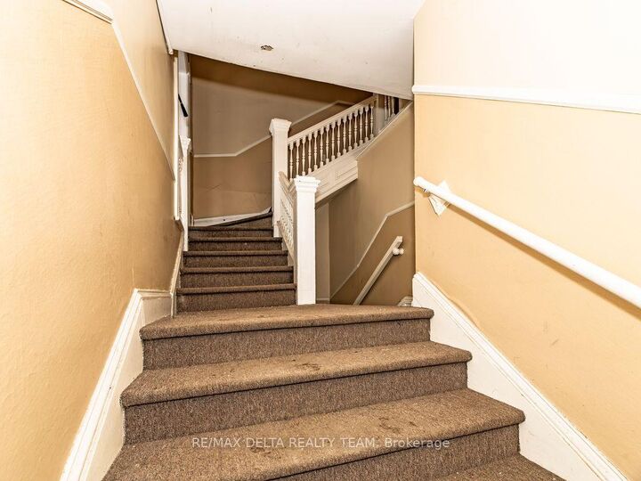 Property Photo: 290-292 Daly Avenue ON K1N 6G5