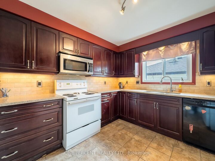Property Photo: 211 Reid Street ON K8V 5W4