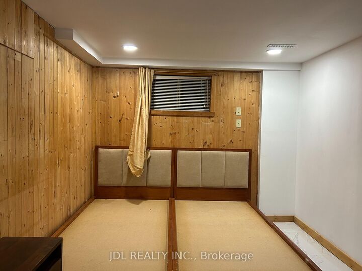 Property Photo: 110 Robinson St Street Unit A Bsmt ON L3P 1P1
