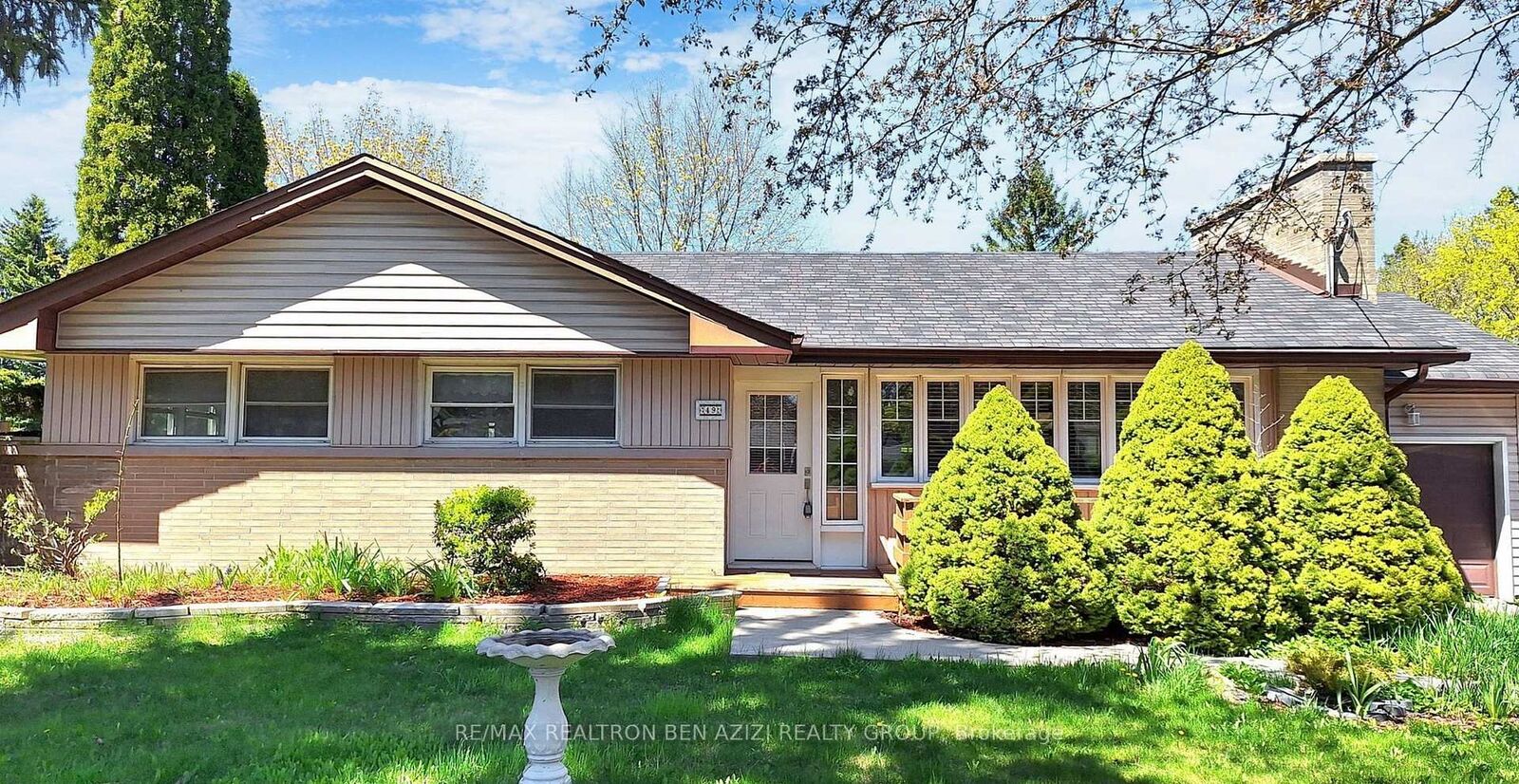 Property Photo: 49 Don Mor Drive Main ON L3Y 1G8