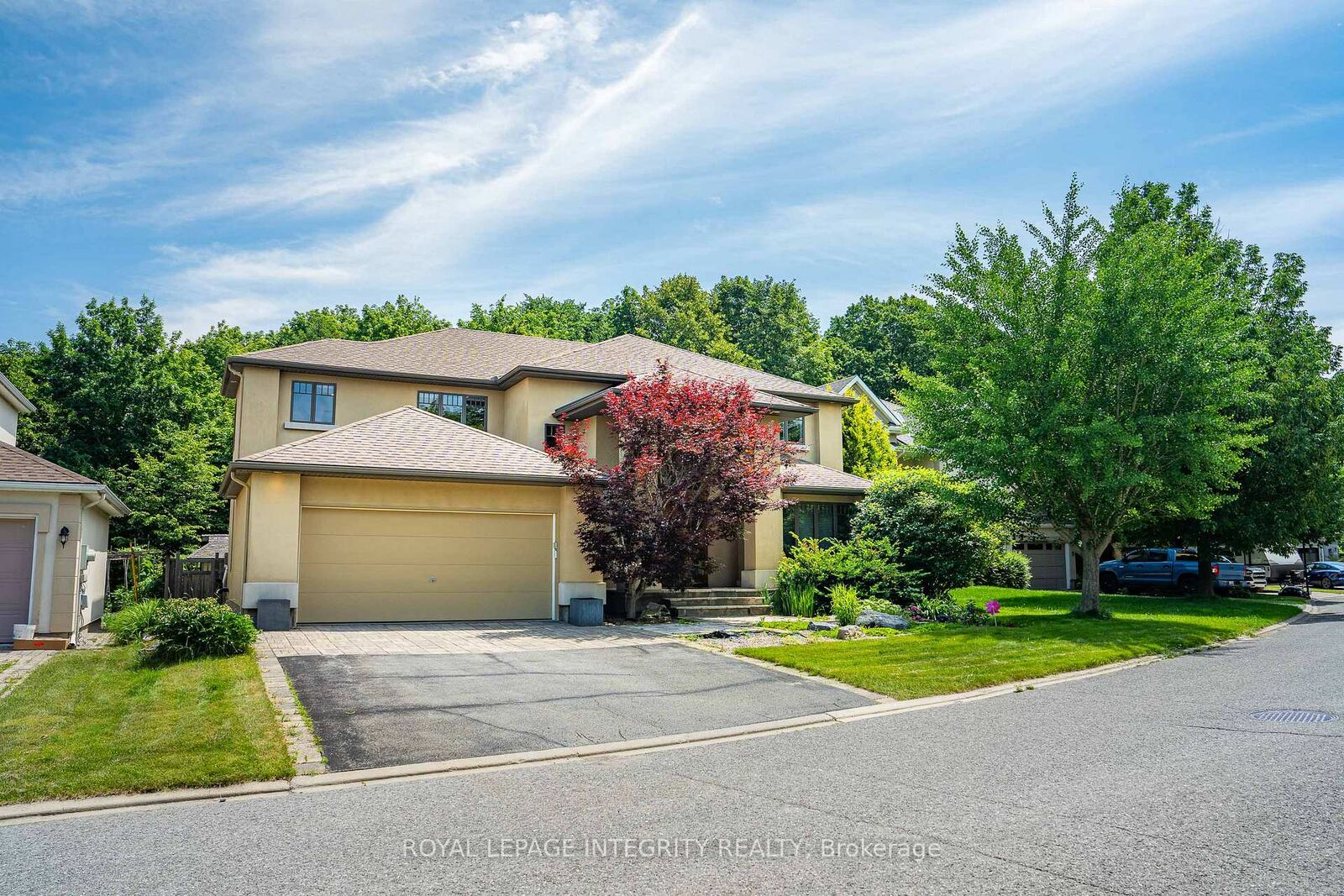 Property Photo: 13 Cecil Walden Ridge ON K2K 3C6