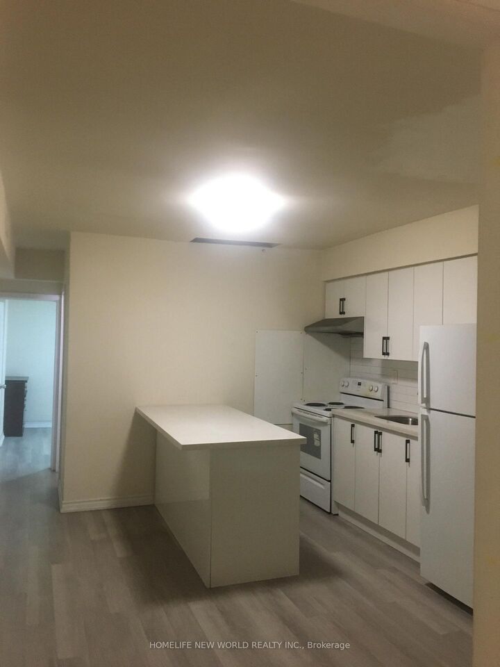 Property Photo:  270 Coxwell Avenue B  ON M4L 3B6 
