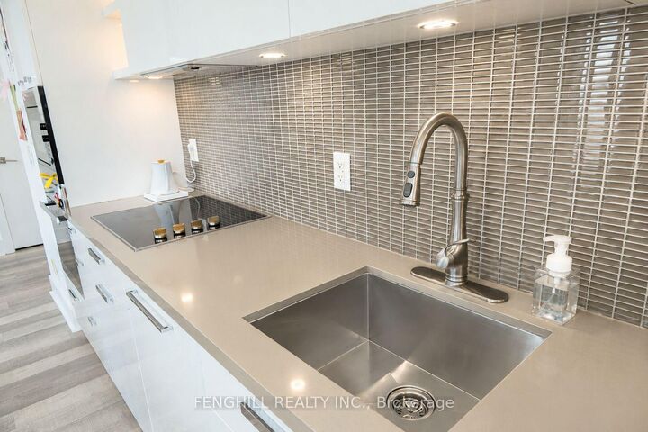 Property Photo: 32 Davenport Road 1108 ON M5R 0B5