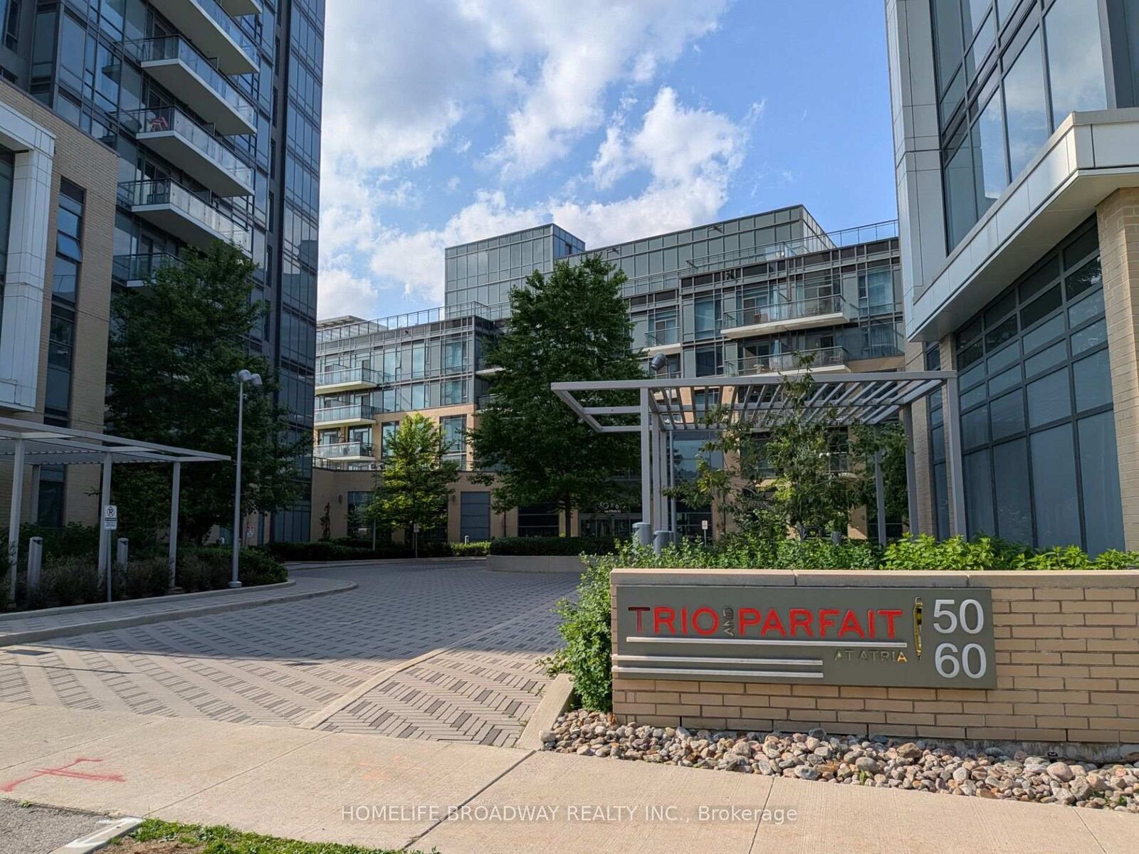 Property Photo: 60 Ann O'Reilly Road 1268 ON M2J 0C8